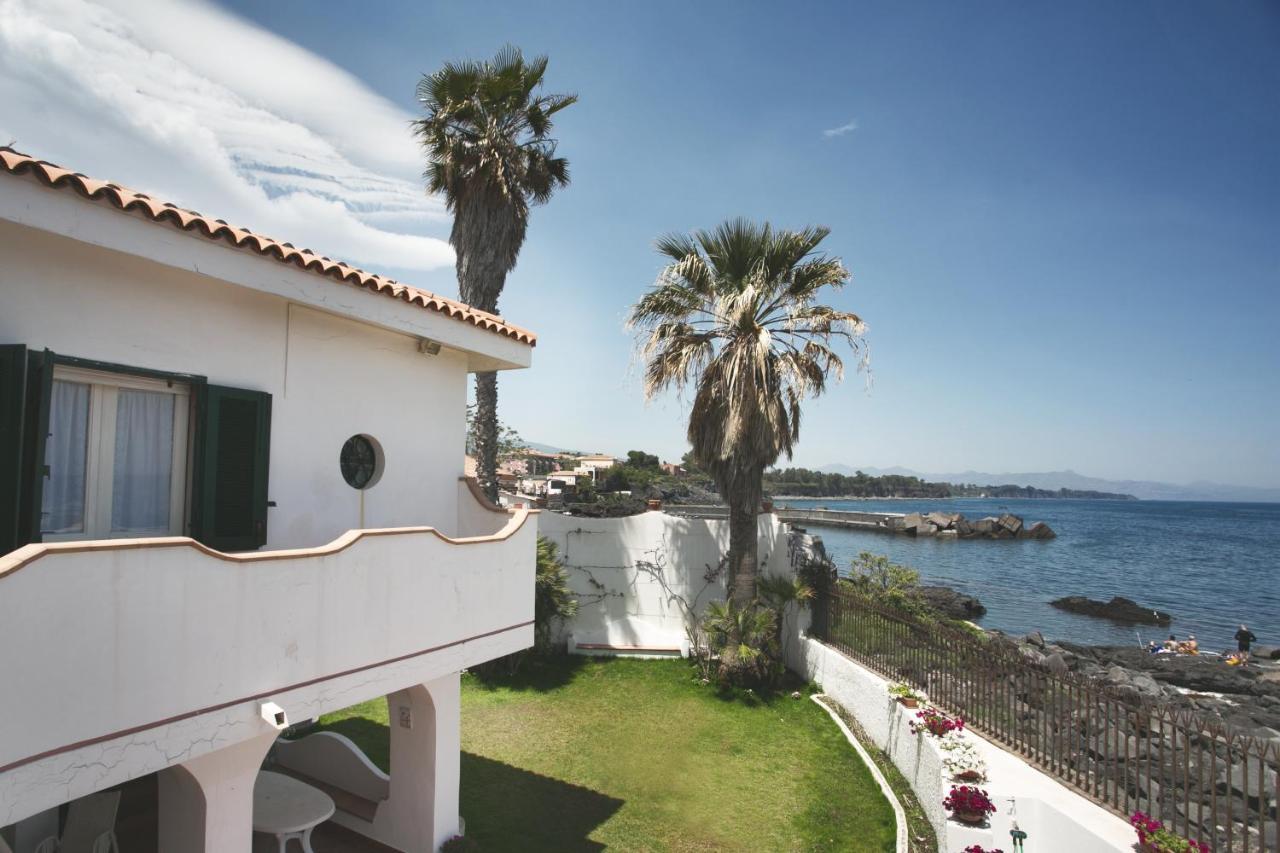 Villa Stella Del Mare Ачиреале Екстериор снимка