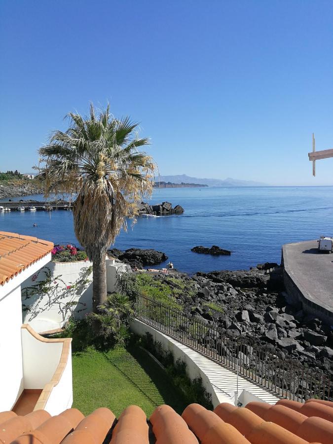 Villa Stella Del Mare Ачиреале Екстериор снимка