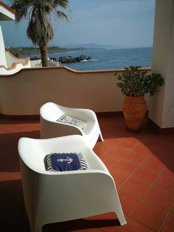 Villa Stella Del Mare Ачиреале Екстериор снимка